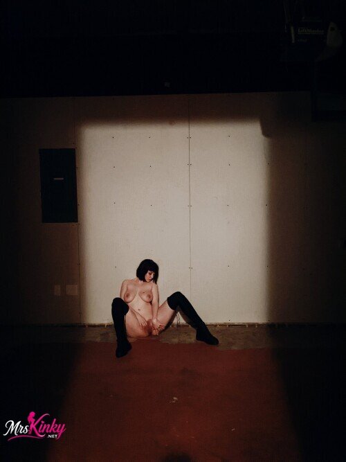 210527-2120471954-You-walk-into-your-basement-at-night-and-see-this.-What-do-you-do.md.jpg