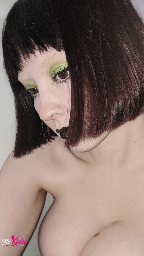 210317-2057478742-Kiss-me-Im-Irish..md.jpg