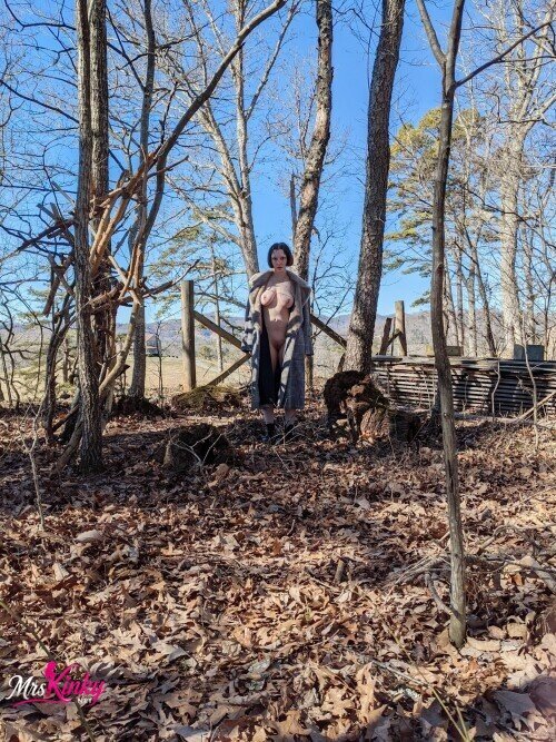 210124-2015921283-Witch-of-the-Woods.md.jpg