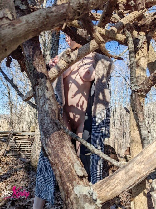 210124-2015921285-Witch-of-the-Woods.md.jpg