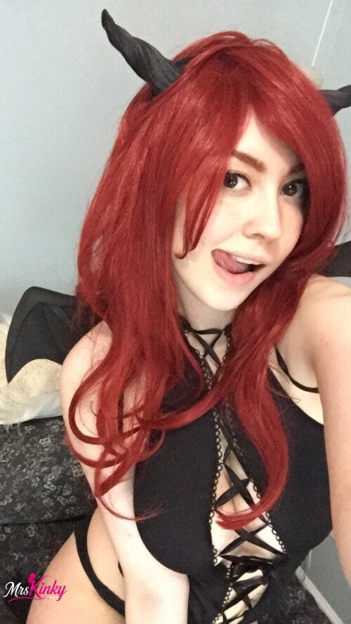 201002-1001722238-Happy-October-from-your-favorite-succubus.md.jpg