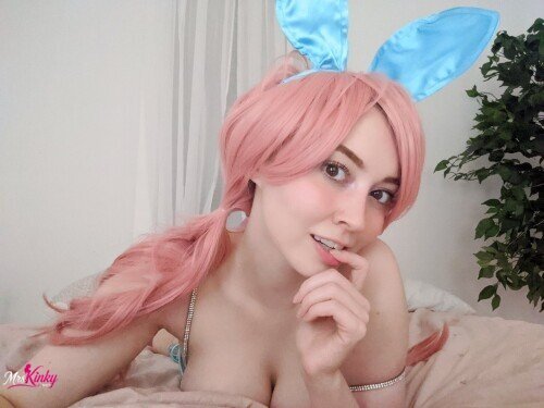 200413-230293062-My-Bunny-costume-is-missing-a-tail.-.md.jpg